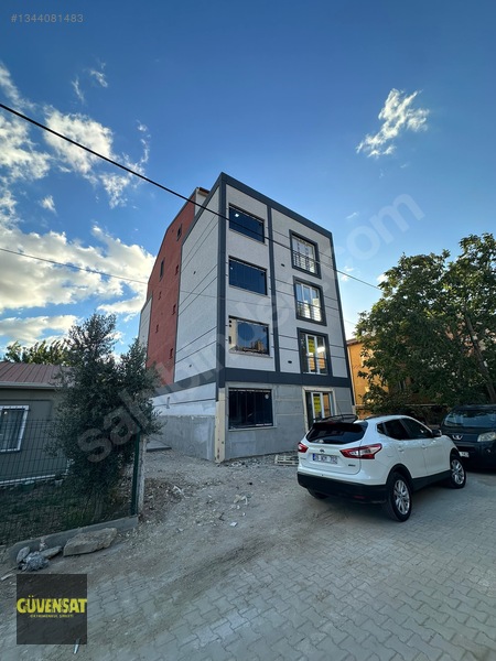 Pınar Mahallesinde Satılık 2+0 Balkonlu Geniş Daire — fotoğraf 2