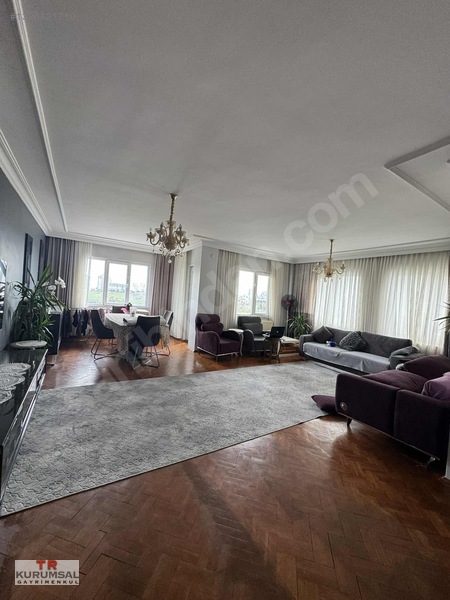 Bahçeşehir 2. Kısımda Geniş Arakat Şerefiyeli Satılık 3+1 — fotoğraf 3
