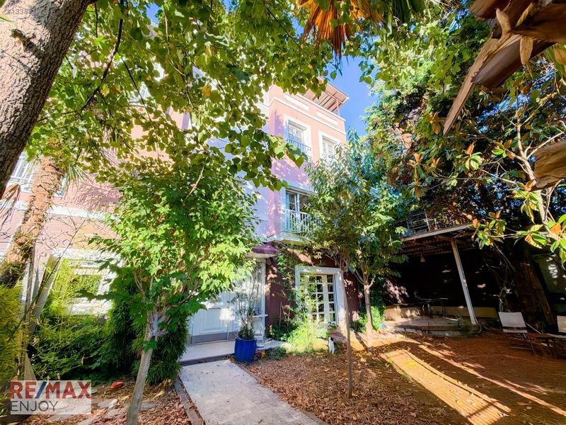 Bahçeşehir Berit Villalarında Gölet Manzaralı 4 Katlı Villa — fotoğraf 4