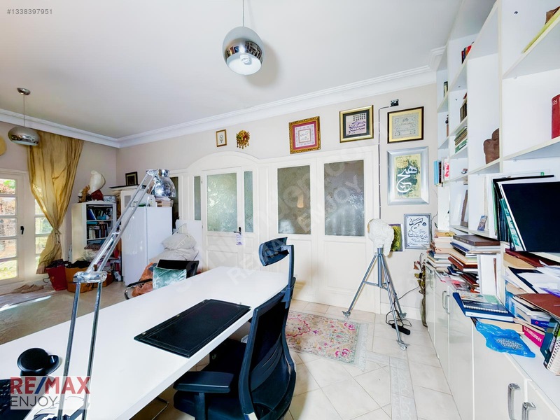 Bahçeşehir Berit Villalarında Gölet Manzaralı 4 Katlı Villa — fotoğraf 7