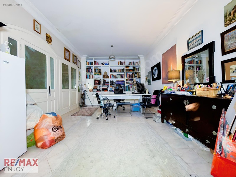 Bahçeşehir Berit Villalarında Gölet Manzaralı 4 Katlı Villa — fotoğraf 8