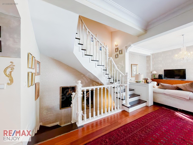Bahçeşehir Berit Villalarında Gölet Manzaralı 4 Katlı Villa — fotoğraf 10