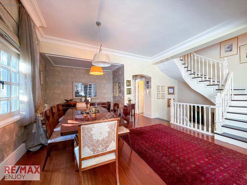 Bahçeşehir Berit Villalarında Gölet Manzaralı 4 Katlı Villa — fotoğraf 12