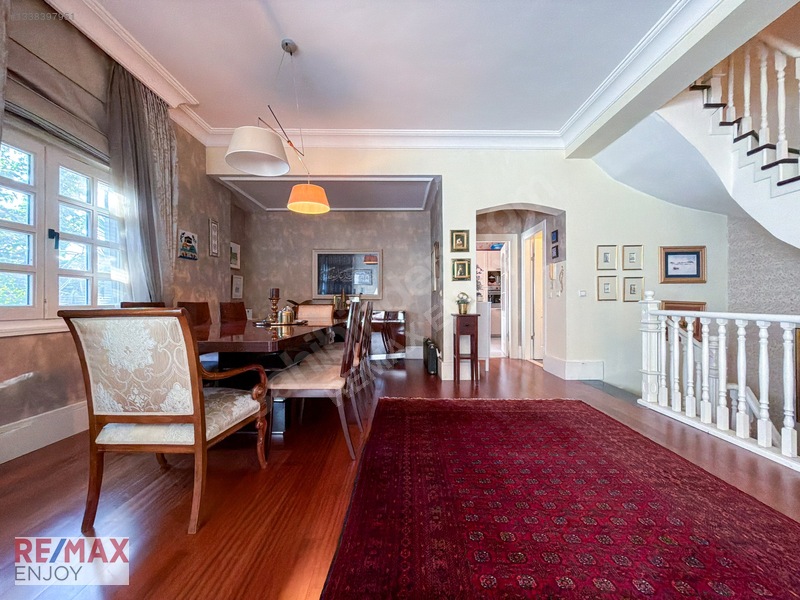 Bahçeşehir Berit Villalarında Gölet Manzaralı 4 Katlı Villa — fotoğraf 15
