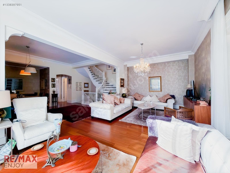 Bahçeşehir Berit Villalarında Gölet Manzaralı 4 Katlı Villa — fotoğraf 17