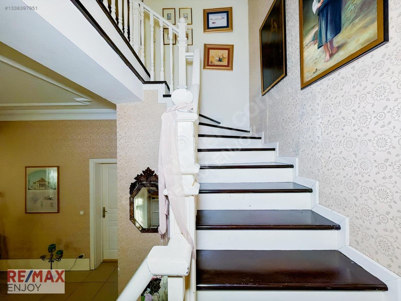 Bahçeşehir Berit Villalarında Gölet Manzaralı 4 Katlı Villa — fotoğraf 35
