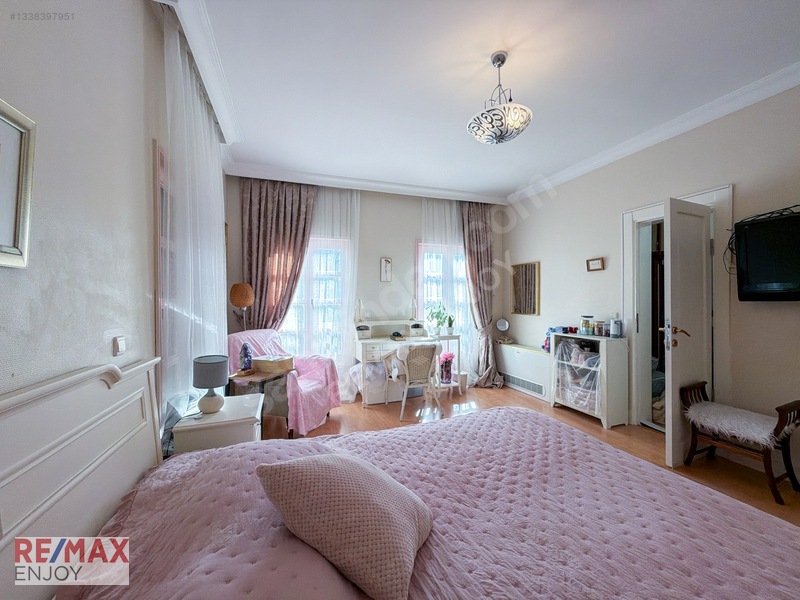 Bahçeşehir Berit Villalarında Gölet Manzaralı 4 Katlı Villa — fotoğraf 37