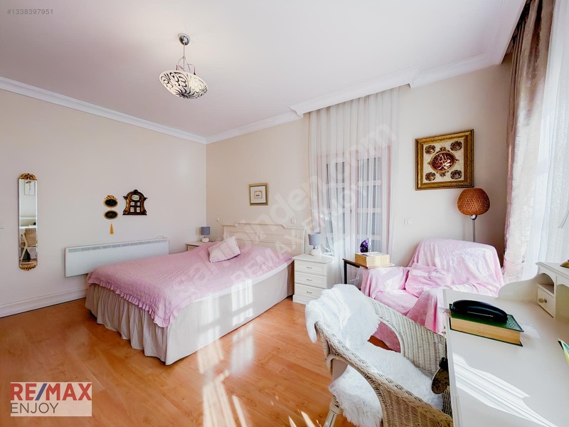 Bahçeşehir Berit Villalarında Gölet Manzaralı 4 Katlı Villa — fotoğraf 38