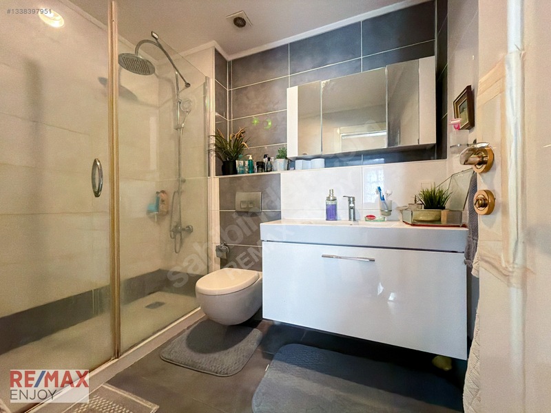 Bahçeşehir Berit Villalarında Gölet Manzaralı 4 Katlı Villa — fotoğraf 44