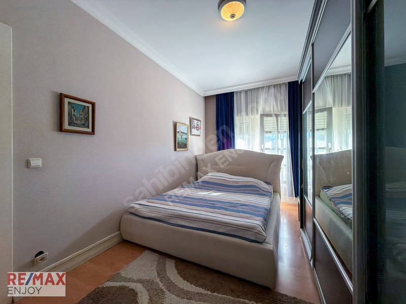 Bahçeşehir Berit Villalarında Gölet Manzaralı 4 Katlı Villa — fotoğraf 48