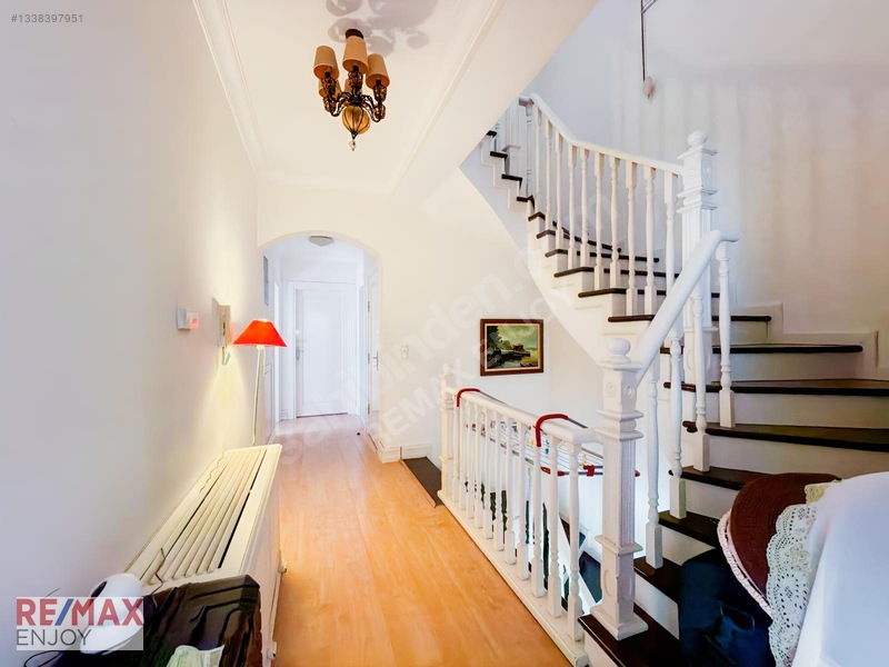 Bahçeşehir Berit Villalarında Gölet Manzaralı 4 Katlı Villa — fotoğraf 52