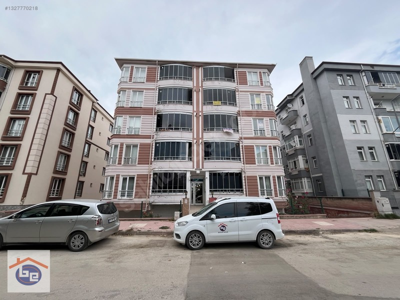 Baylan Emlak'Tan Mahsen Mahallesi 3. Kat 3+1 Geniş Kiralık Daire