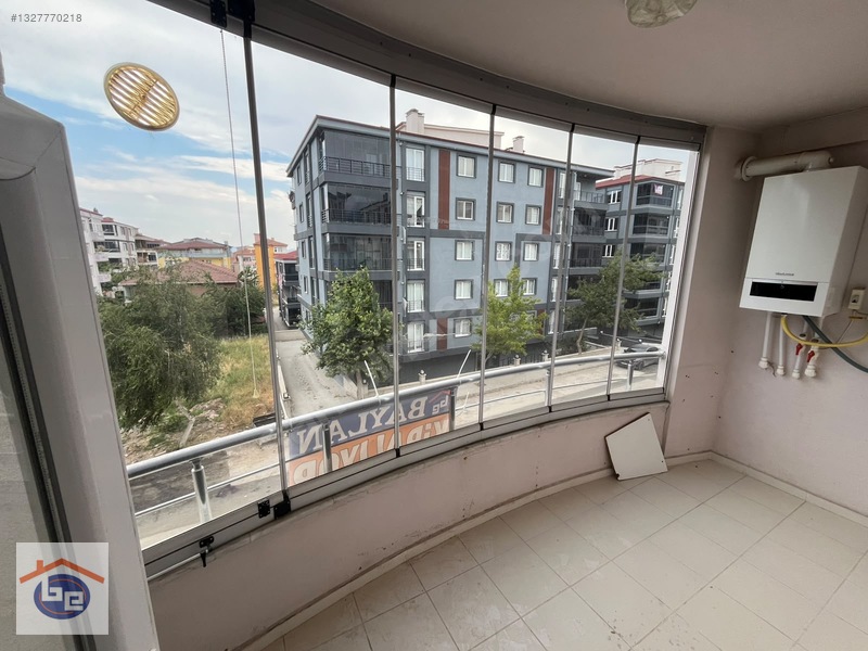 Baylan Emlak'tan Mahsen Mahallesi 3. Kat 3+1 Geniş Kiralık Daire — fotoğraf 4