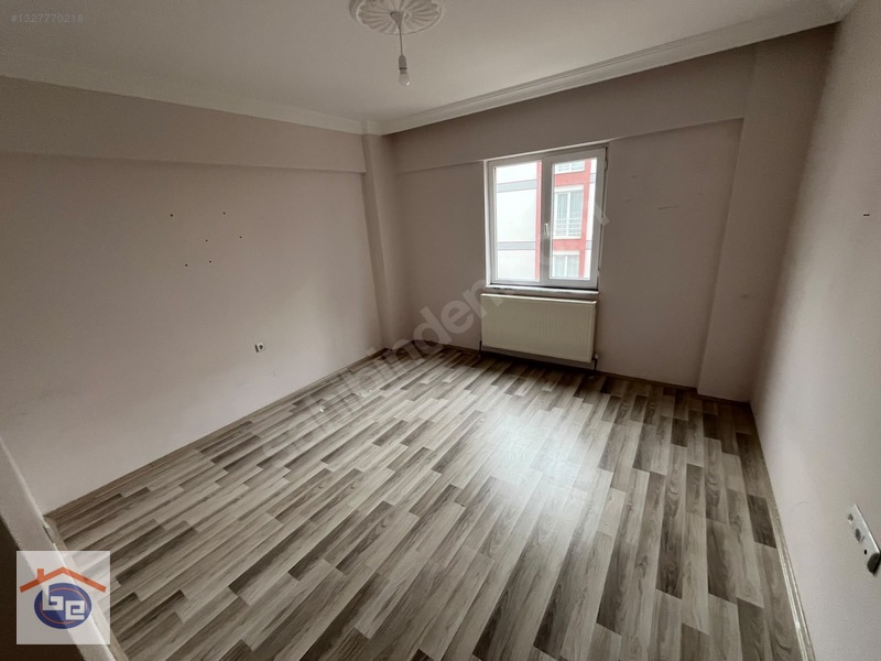 Baylan Emlak'tan Mahsen Mahallesi 3. Kat 3+1 Geniş Kiralık Daire — fotoğraf 9