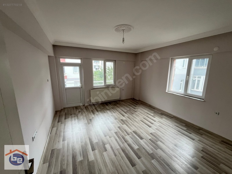 Baylan Emlak'tan Mahsen Mahallesi 3. Kat 3+1 Geniş Kiralık Daire — fotoğraf 11
