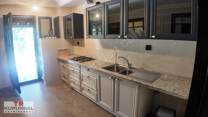 Bahçeşehir Badem 12 Köşe Büyük Bahçeli Satılık Köşe Villa — fotoğraf 8