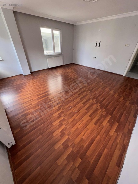 Zeki Emlak'tan Asansörlü 3+1 Kiralık Daire — fotoğraf 2