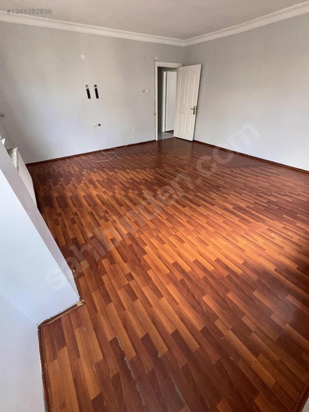 Zeki Emlak'tan Asansörlü 3+1 Kiralık Daire — fotoğraf 7