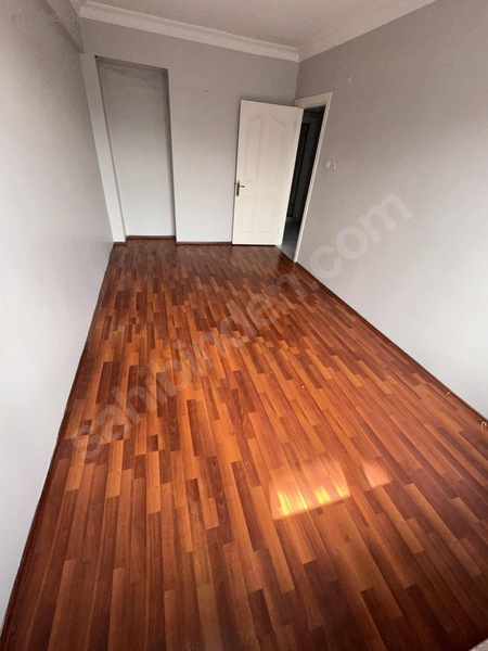 Zeki Emlak'tan Asansörlü 3+1 Kiralık Daire — fotoğraf 15