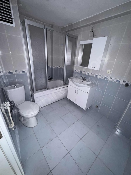 Zeki Emlak'tan Asansörlü 3+1 Kiralık Daire — fotoğraf 20