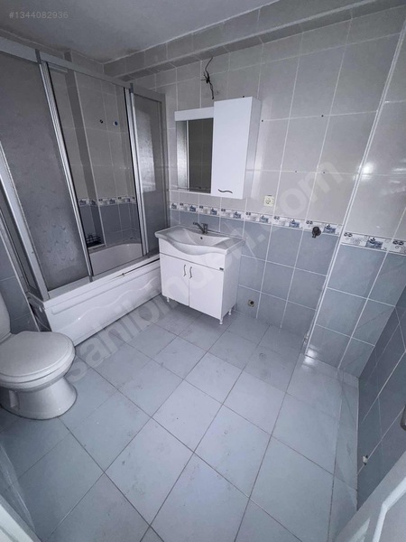 Zeki Emlak'tan Asansörlü 3+1 Kiralık Daire — fotoğraf 21