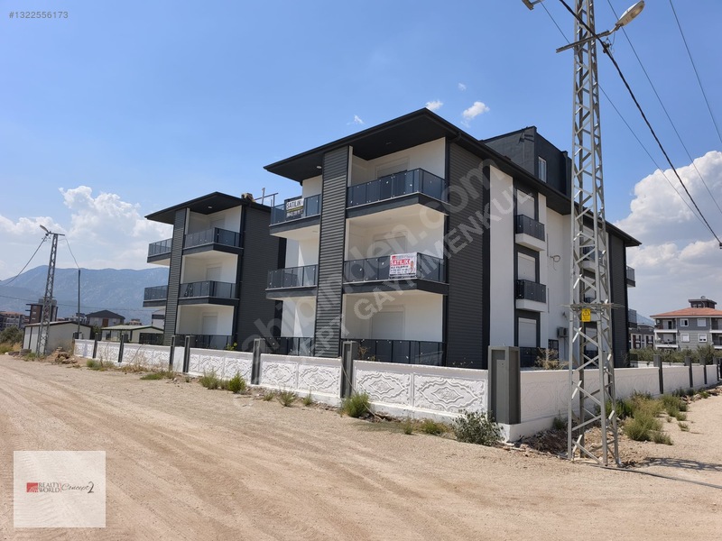 Satılık Döşemealtı Çıplaklı Site İçi Katta 1+1 Daire ...
