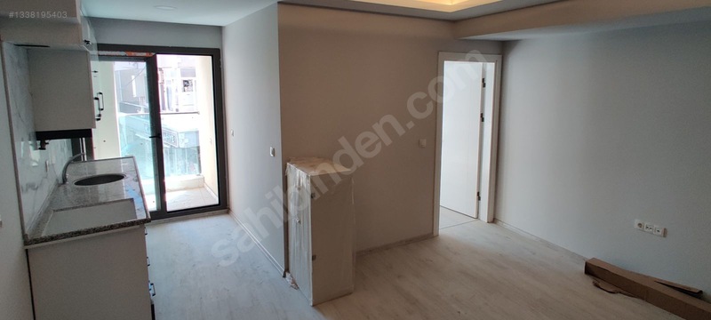 Buca Merkezde Satılık 1+1 Ara Kat Daire — fotoğraf 7
