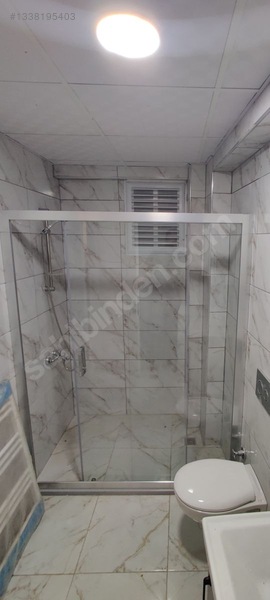 Buca Merkezde Satılık 1+1 Ara Kat Daire — fotoğraf 8