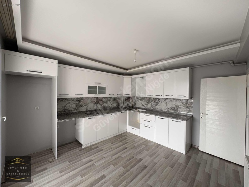 Güven Emlak'tan Yeni Diş Hastanesi Efendibey Sitesi Kiralık 3+1 — fotoğraf 8