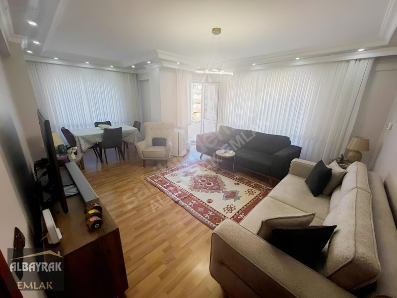 Albayraktan Geniş Ölçülü Ara Kat Satılık 2+1 Daire — fotoğraf 2