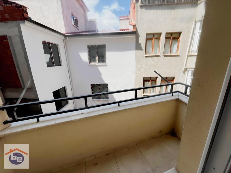 Baylan Emlak'tan Camicedit Mah.müftülük Cad. 2. Kat Geniş 1+1 — fotoğraf 10
