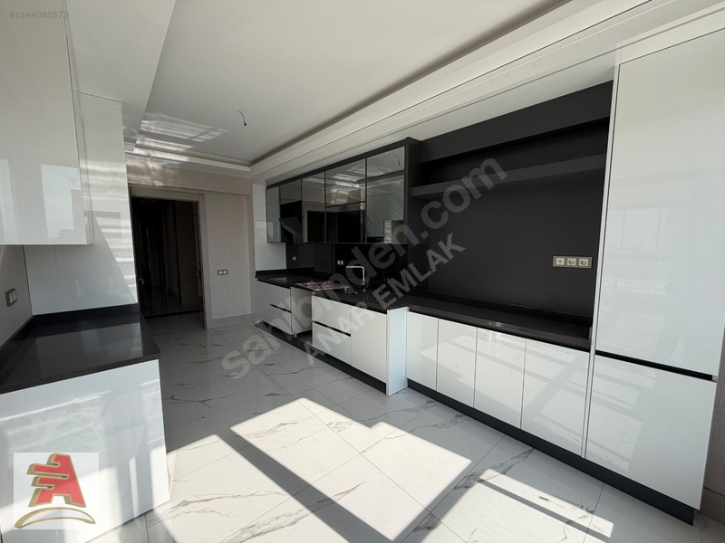 Anar Emlaktan 4+1 Yerden Isıtma Kapalı Otoparklı — fotoğraf 7