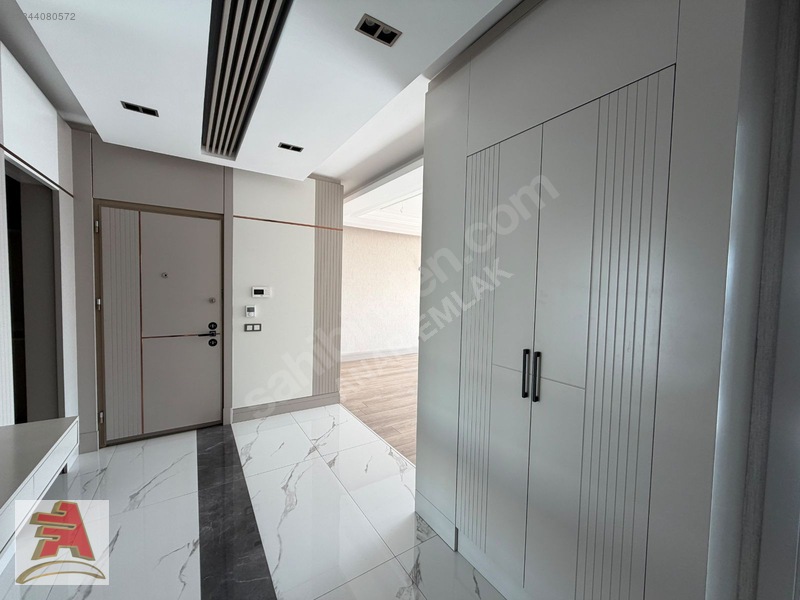 Anar Emlaktan 4+1 Yerden Isıtma Kapalı Otoparklı — fotoğraf 19