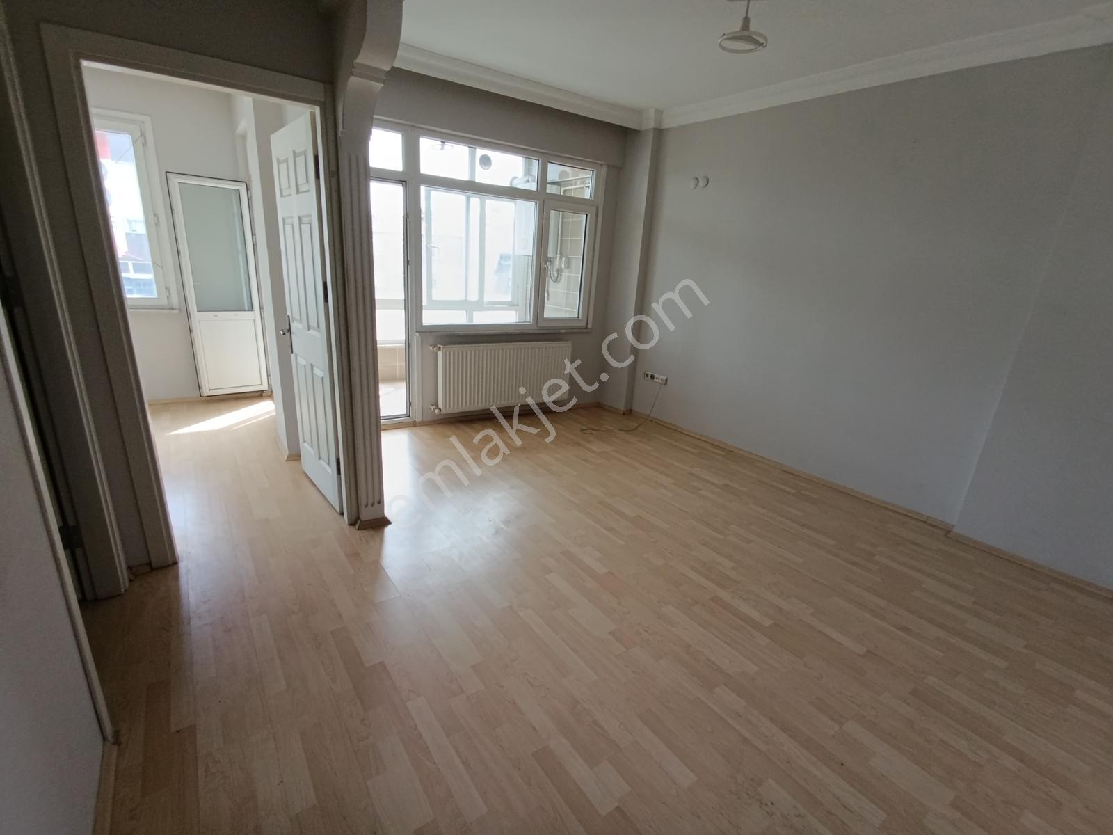 Sefaköyde Satılık 2+1.90 M2 Cadde Üzerinde 4.kat Kat Tapulu — fotoğraf 6