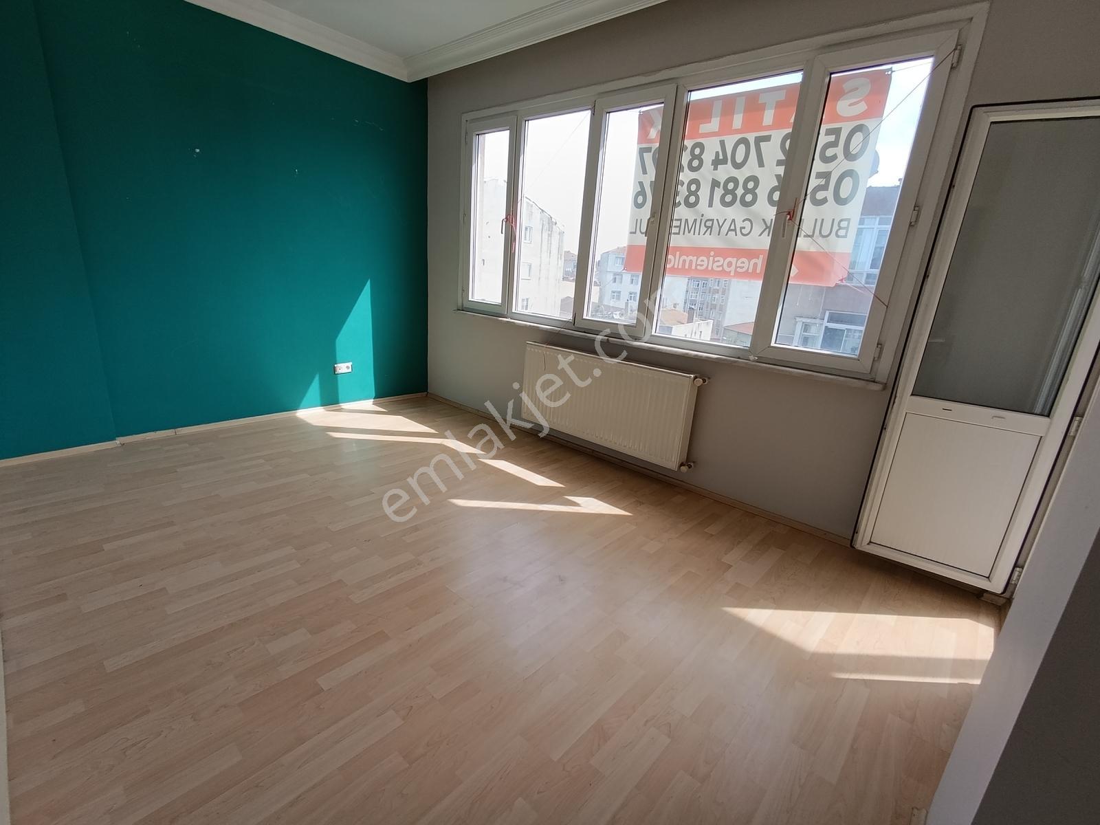 Sefaköyde Satılık 2+1.90 M2 Cadde Üzerinde 4.kat Kat Tapulu — fotoğraf 8