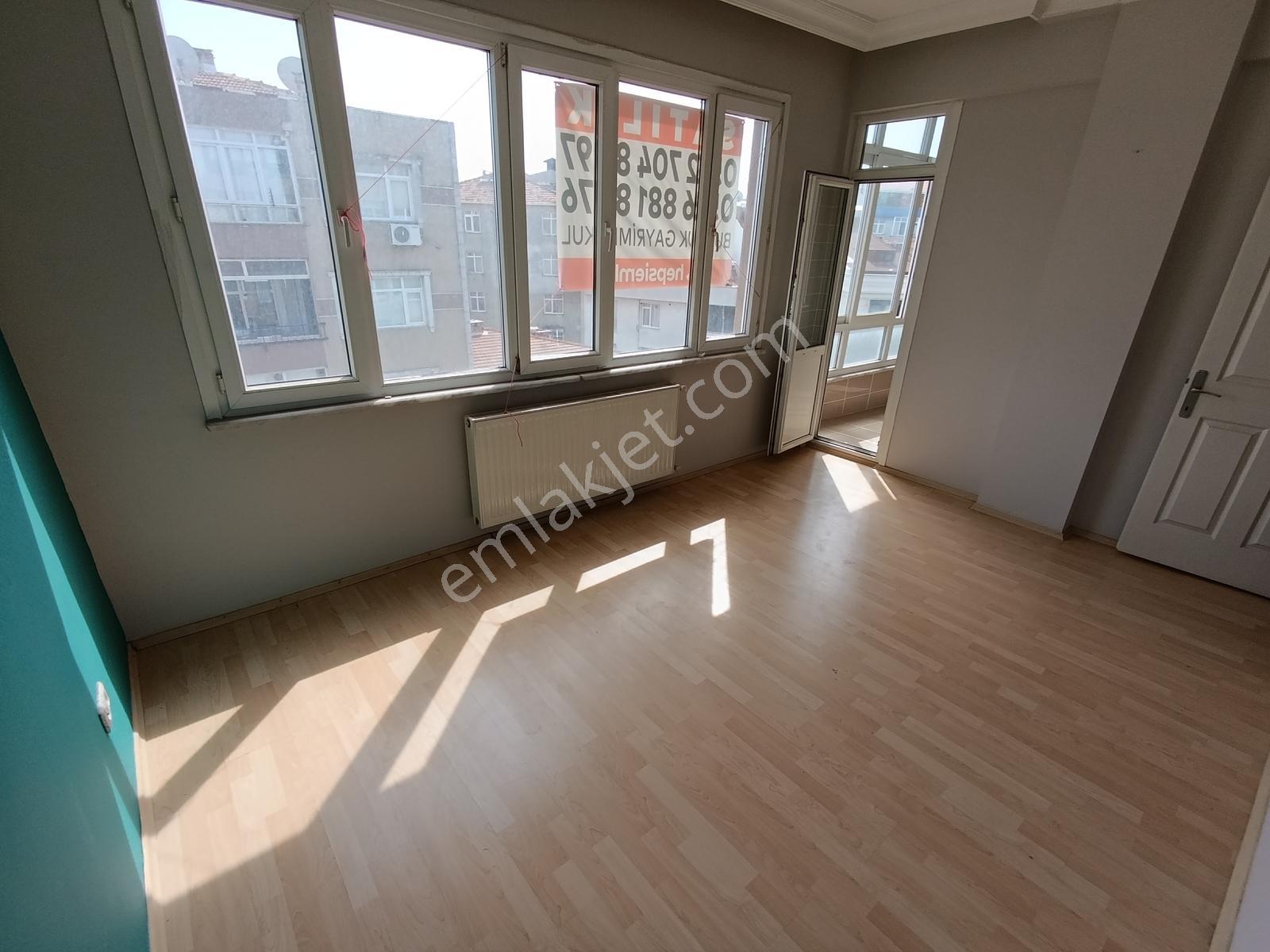 Sefaköyde Satılık 2+1.90 M2 Cadde Üzerinde 4.kat Kat Tapulu — fotoğraf 12