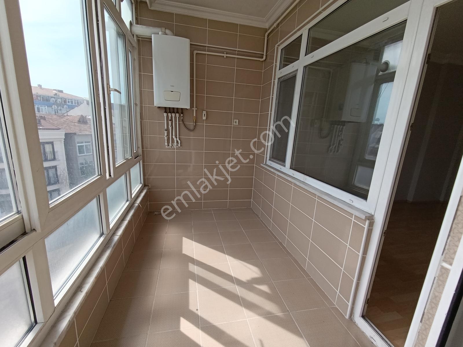 Sefaköyde Satılık 2+1.90 M2 Cadde Üzerinde 4.kat Kat Tapulu — fotoğraf 15