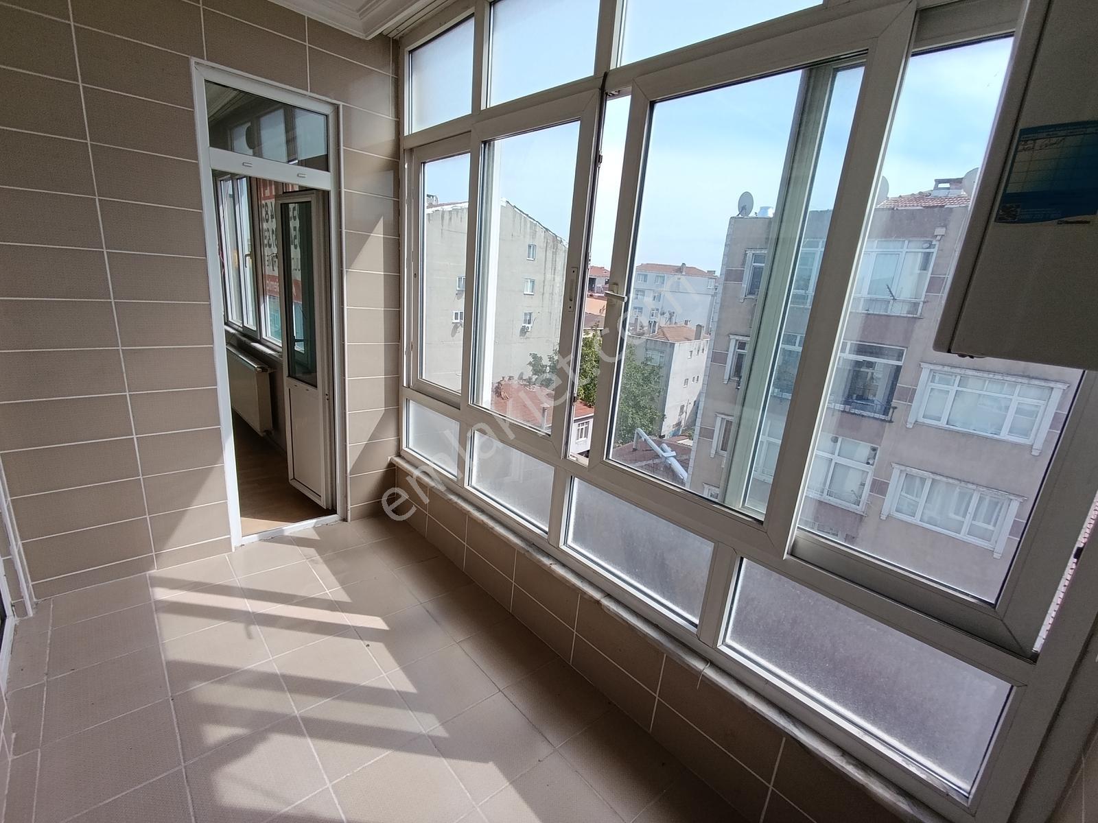 Sefaköyde Satılık 2+1.90 M2 Cadde Üzerinde 4.kat Kat Tapulu — fotoğraf 16