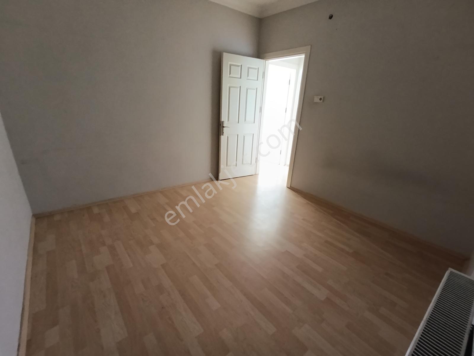 Sefaköyde Satılık 2+1.90 M2 Cadde Üzerinde 4.kat Kat Tapulu — fotoğraf 22