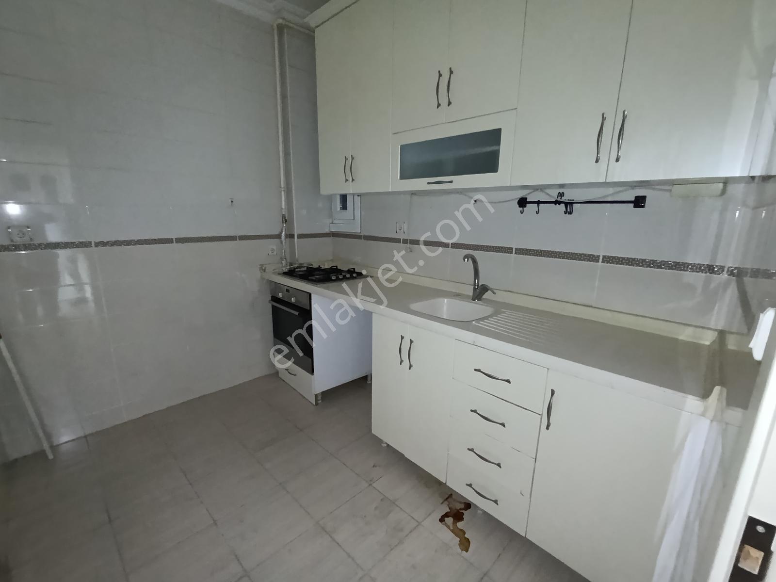 Sefaköyde Satılık 2+1.90 M2 Cadde Üzerinde 4.kat Kat Tapulu — fotoğraf 25