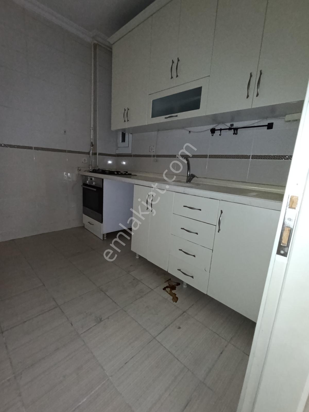 Sefaköyde Satılık 2+1.90 M2 Cadde Üzerinde 4.kat Kat Tapulu — fotoğraf 26