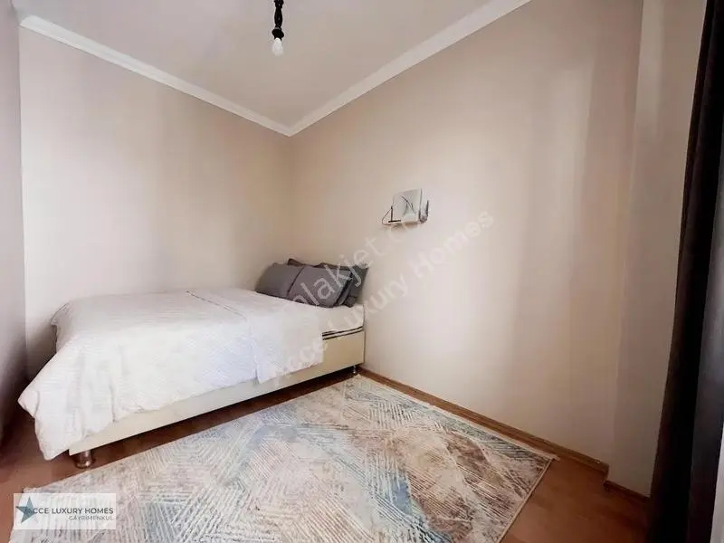 Kavacık'ta Satılık 2+1 Daire Ve 2+1 Müştemilat — fotoğraf 5