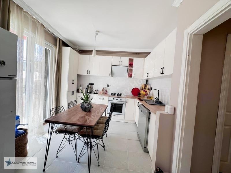 Kavacık'ta Satılık 2+1 Daire Ve 2+1 Müştemilat — fotoğraf 6