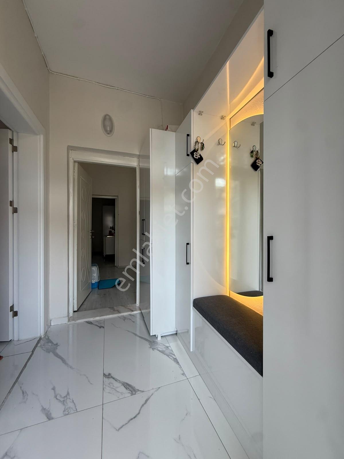İbo Osman'da 210 M2/arsa İçerisinde/2+1/k.mutfak/geniş Bahçeli ! — fotoğraf 16
