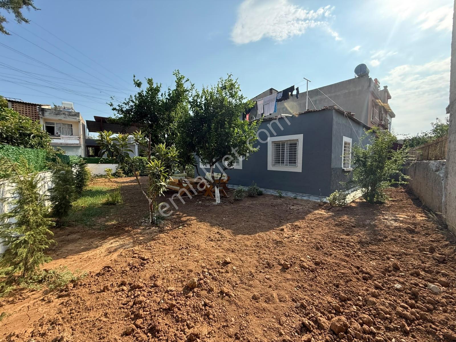 İbo Osman'da 210 M2/arsa İçerisinde/2+1/k.mutfak/geniş Bahçeli ! — fotoğraf 24