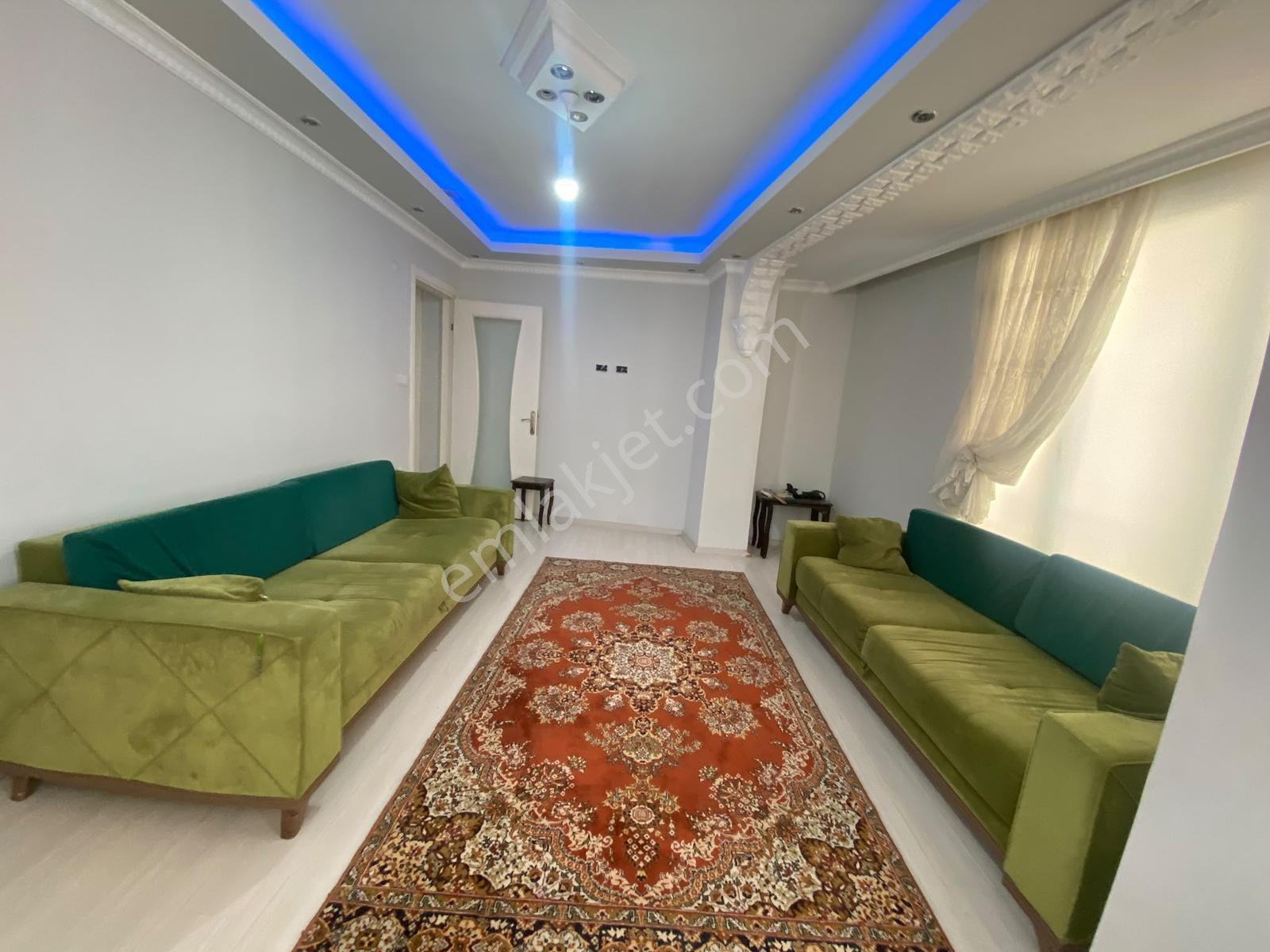 Sultaniyenin Gözdesi E5 Dibi 3+1, 3 Balkonlu Karanlıksız Daire — fotoğraf 3