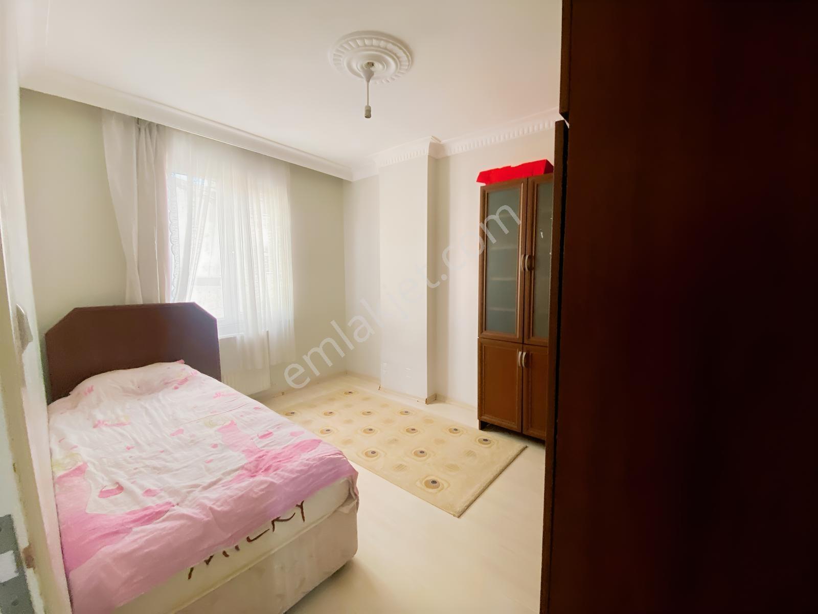 Sultaniyenin Gözdesi E5 Dibi 3+1, 3 Balkonlu Karanlıksız Daire — fotoğraf 5