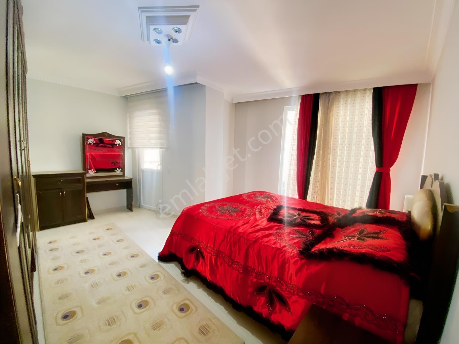 Sultaniyenin Gözdesi E5 Dibi 3+1, 3 Balkonlu Karanlıksız Daire — fotoğraf 8