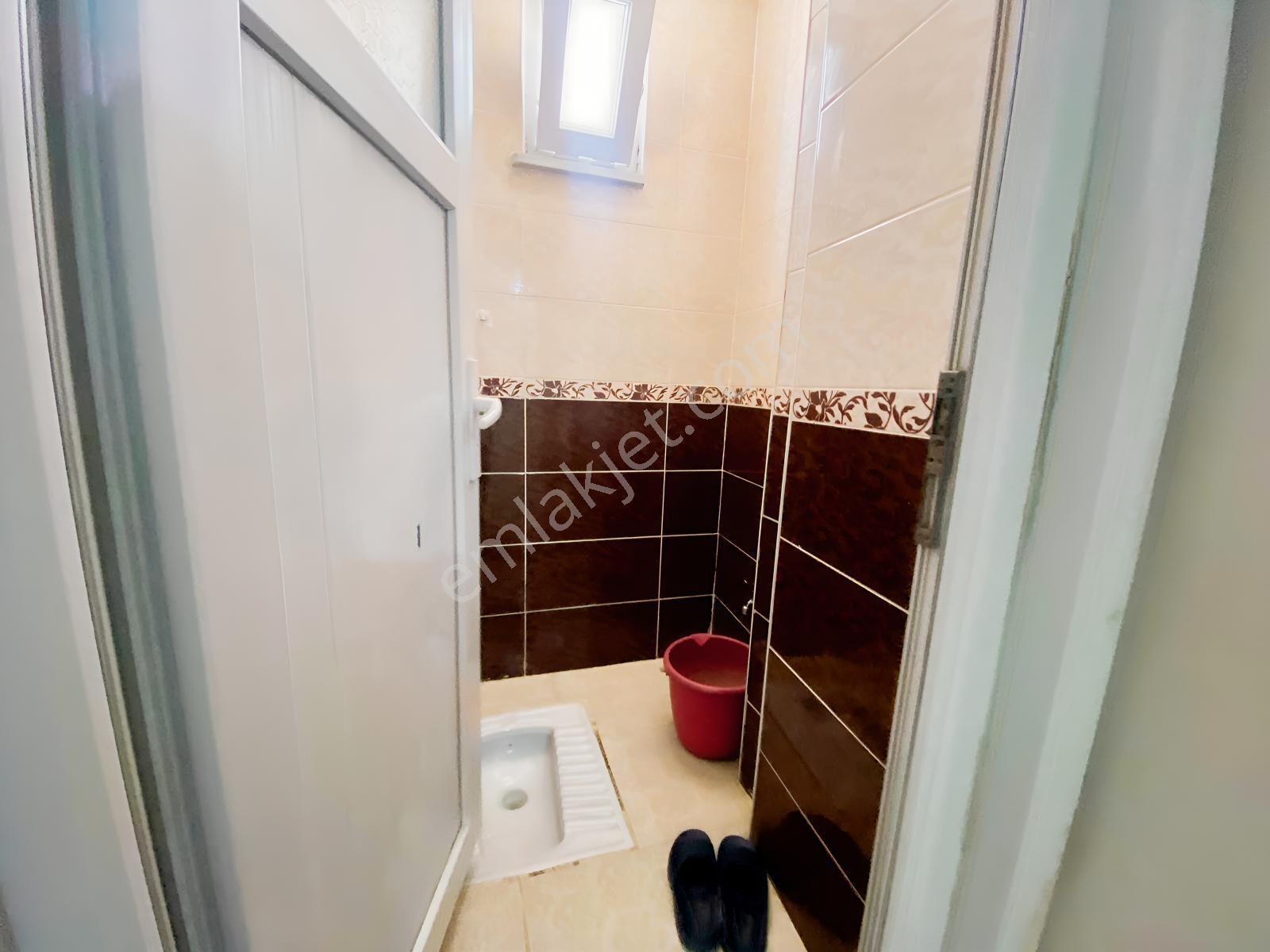 Sultaniyenin Gözdesi E5 Dibi 3+1, 3 Balkonlu Karanlıksız Daire — fotoğraf 12