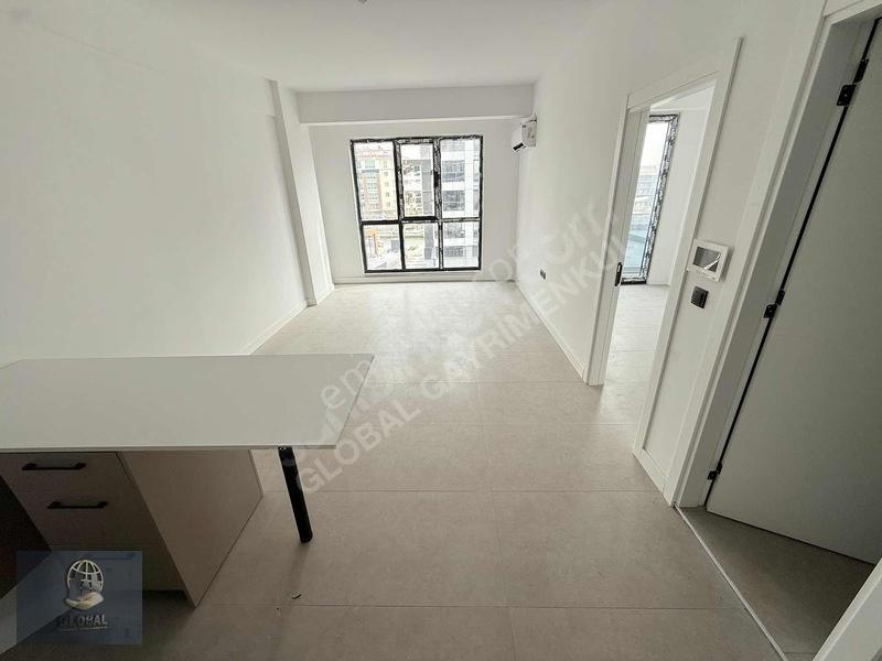 Alipaşa Avmler Mevki1+1 İskanlı Arakat Güney Cephe Sıfır Daire — fotoğraf 3